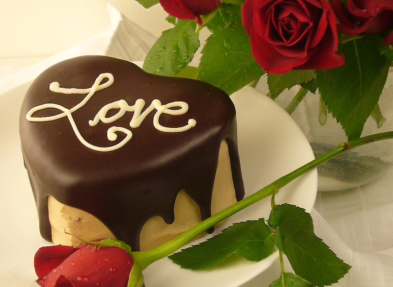 Happy Valentine’s Day From All The Best – What Makes Red Velvet Cake Red